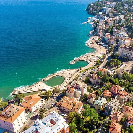 Anna By Interhome * 奥帕提亚