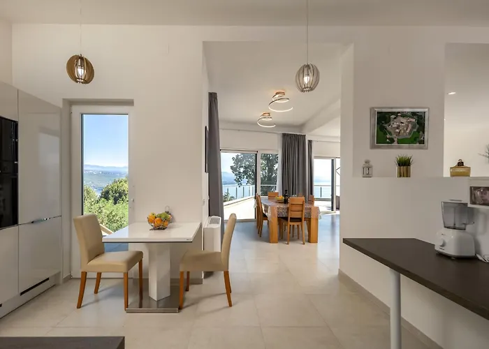 Anna By Interhome * Opatija